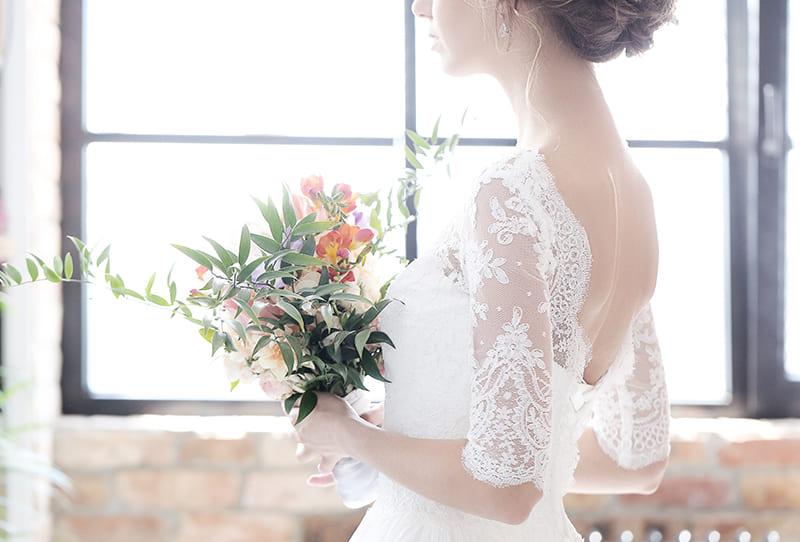 bride her wedding dress